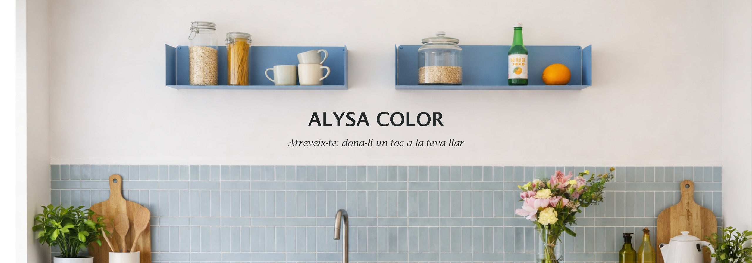 prestatgeria blava flotant per paret cuina, pots i utensilis, 60cm